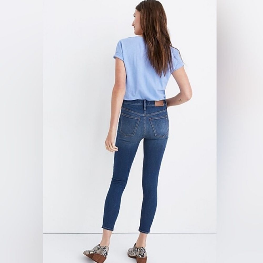 Madewell 9" Mid Rise Skinny Crop Jean Button Fly - Picture 4 of 12